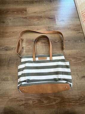 White Elm Aquila Striped Canvas convertible Tote Bag with Crossbody Strap